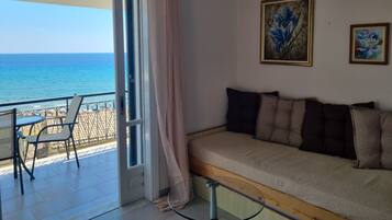 Apartemen Comfort, 1 kamar tidur | Area keluarga | TV