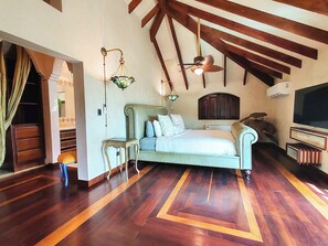 12 camere, una cassaforte in camera, ferro/asse da stiro, Wi-Fi gratuito