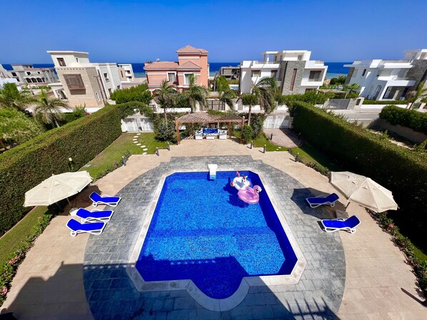 Outdoor pool, a heated pool