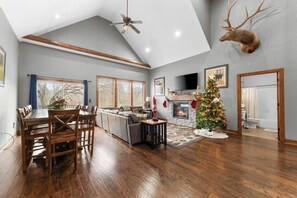 المنشأة من الداخل