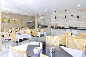 Petit déjeuner continental compris tous les jours