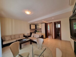 Apartment | Living area