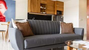 Smart TV, DVD player, video library, printers