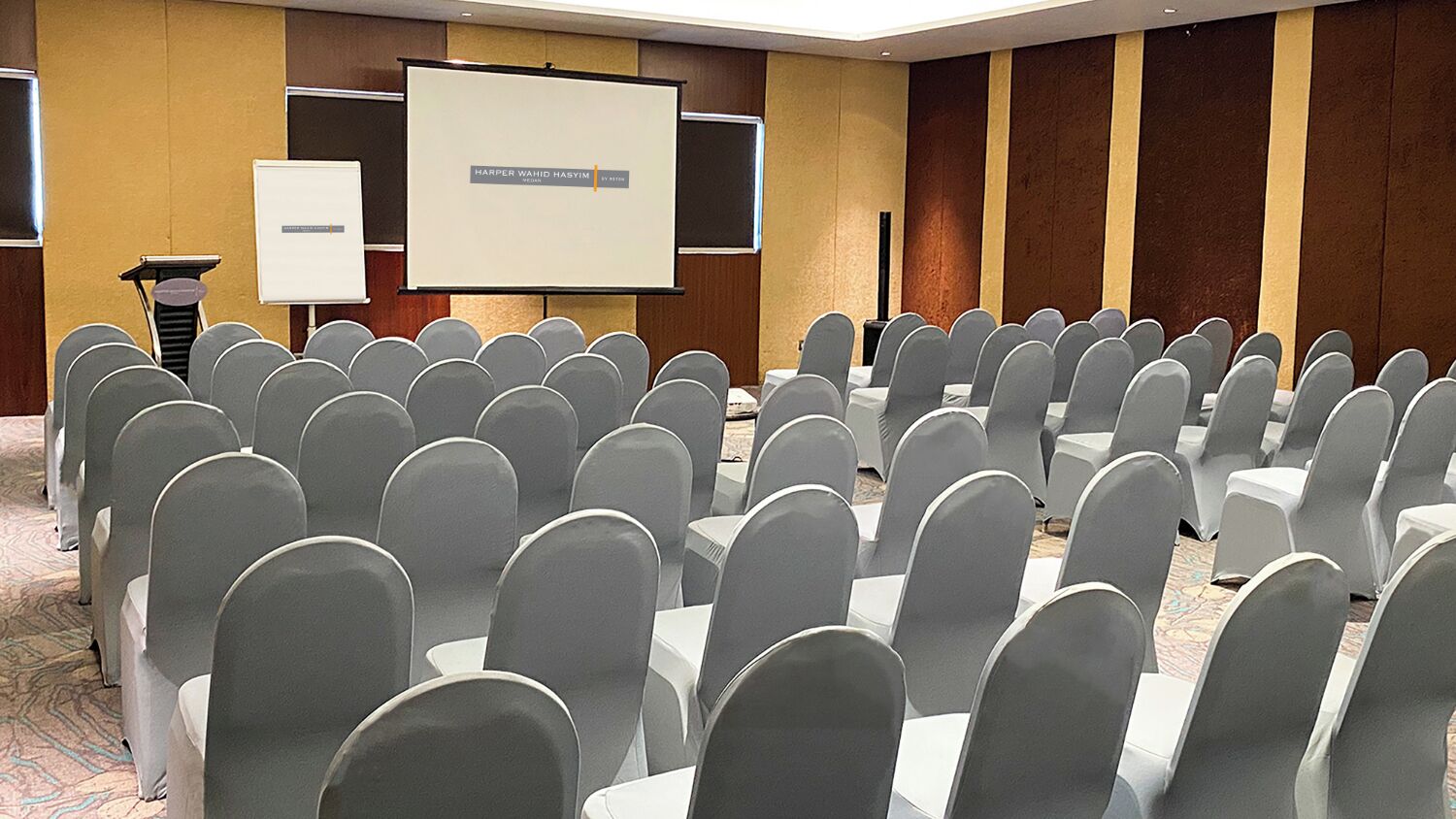 Foto - Harper Wahid Hasyim Medan by ASTON