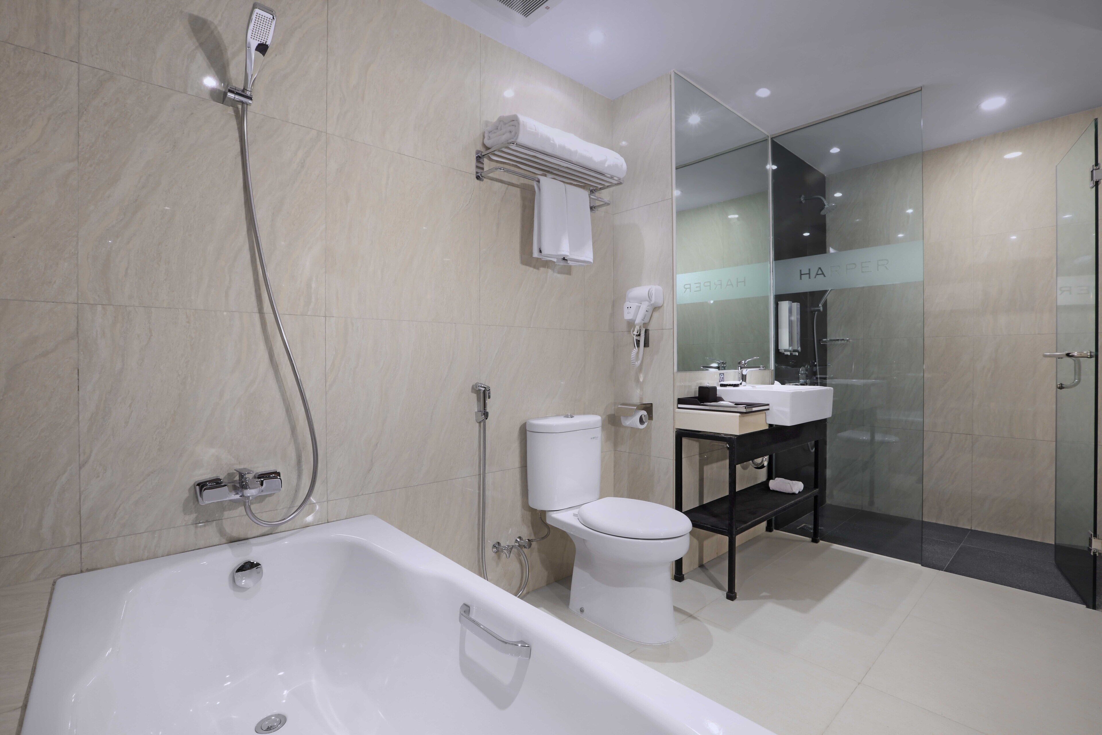 Foto - Harper Wahid Hasyim Medan by ASTON