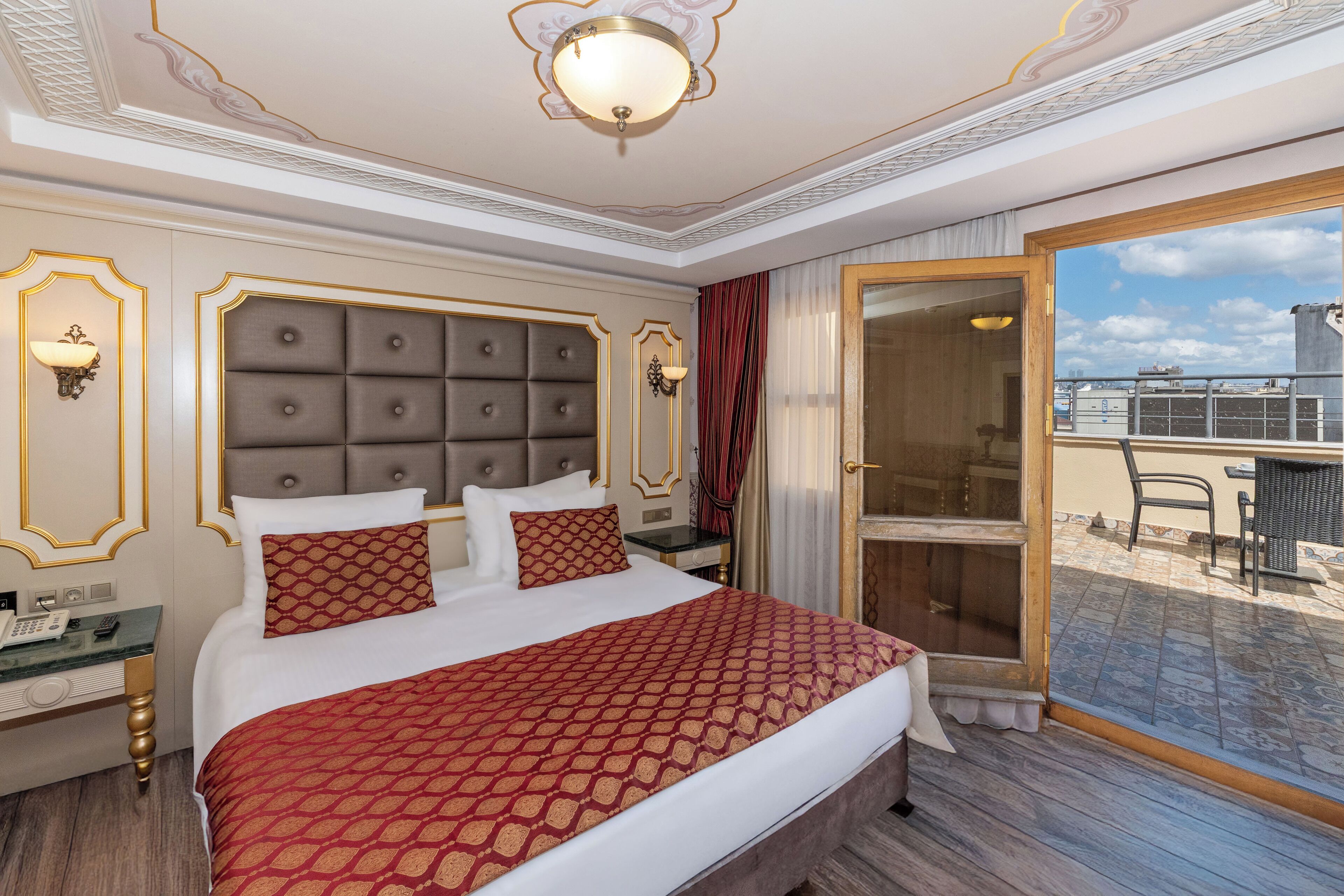 Deluxe Double Room with Terrace | Sengetøy i egyptisk bomull, sengetøy av topp kvalitet og dundyner