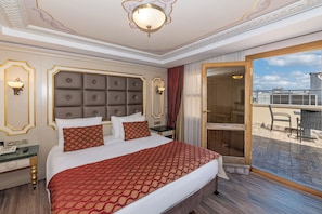 Deluxe Double Room with Terrace