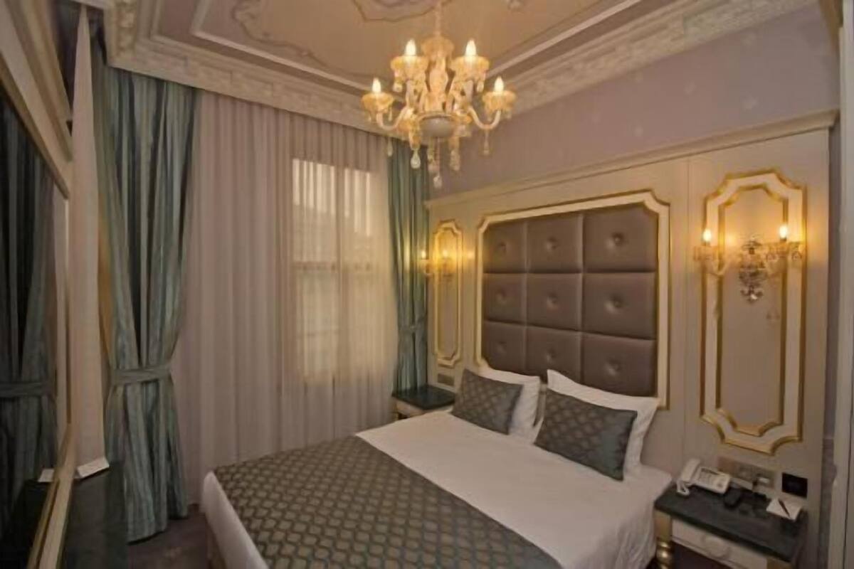 Egyptian cotton sheets, premium bedding, down comforters
