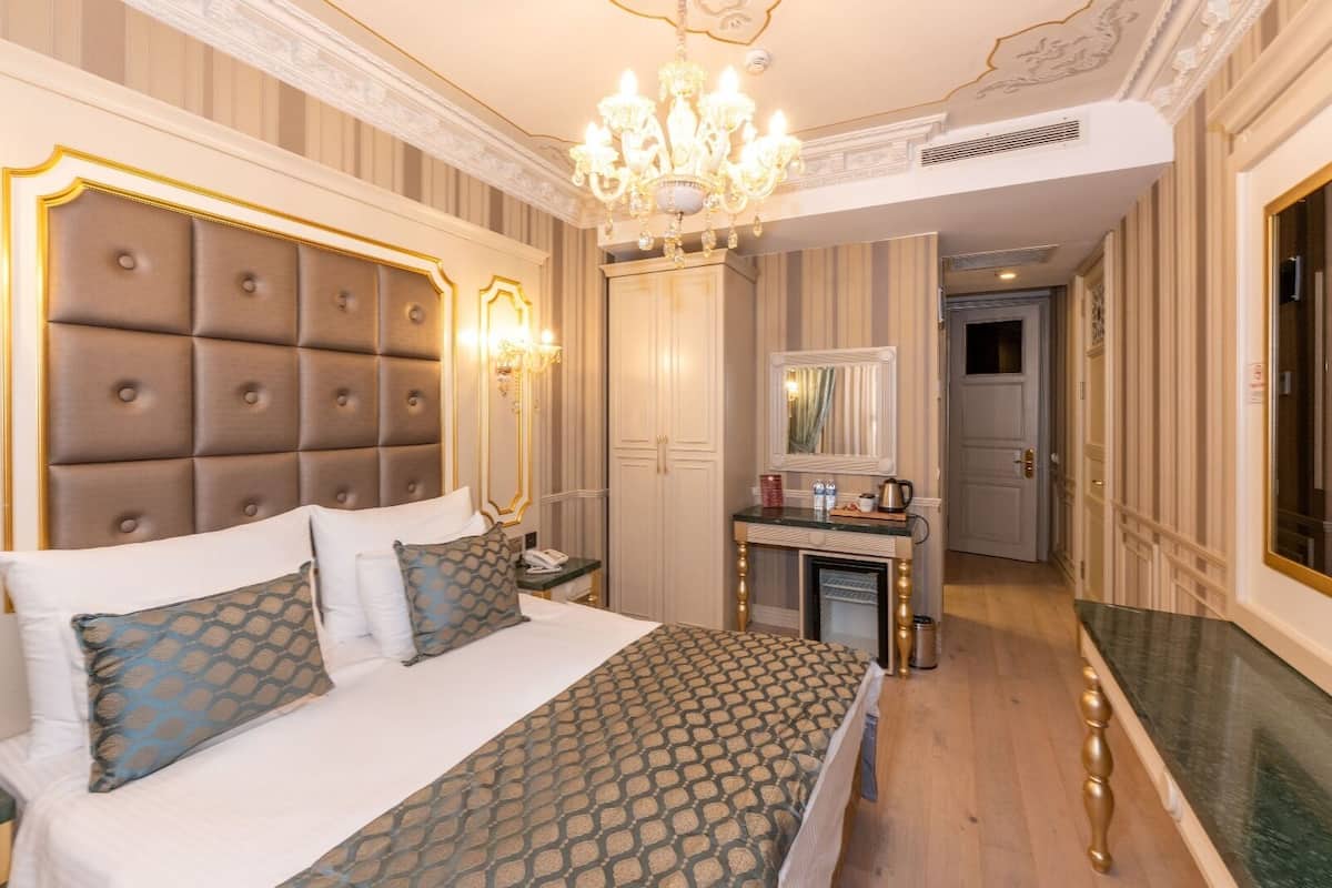 Deluxe Double or Twin Room | 1 bedroom, Egyptian cotton sheets, premium bedding, down comforters