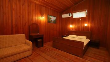 Quarto standard, vista para o mar | 1 quarto, roupa de cama