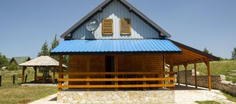 Ethno House In Center of Zabljak