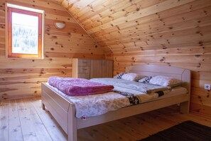 3 bedrooms, iron/ironing board, WiFi