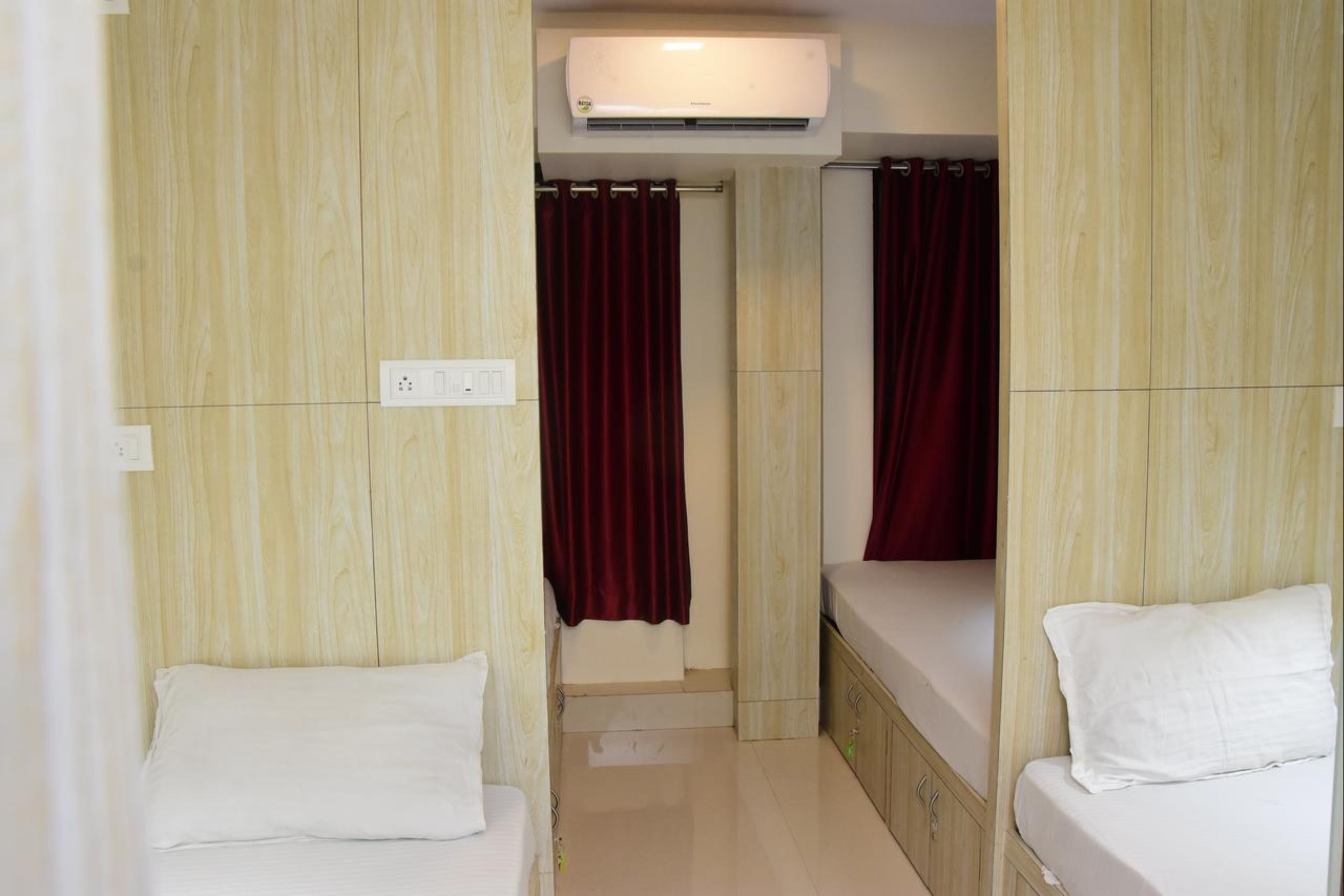 Shared Dormitory, Men only | Free WiFi