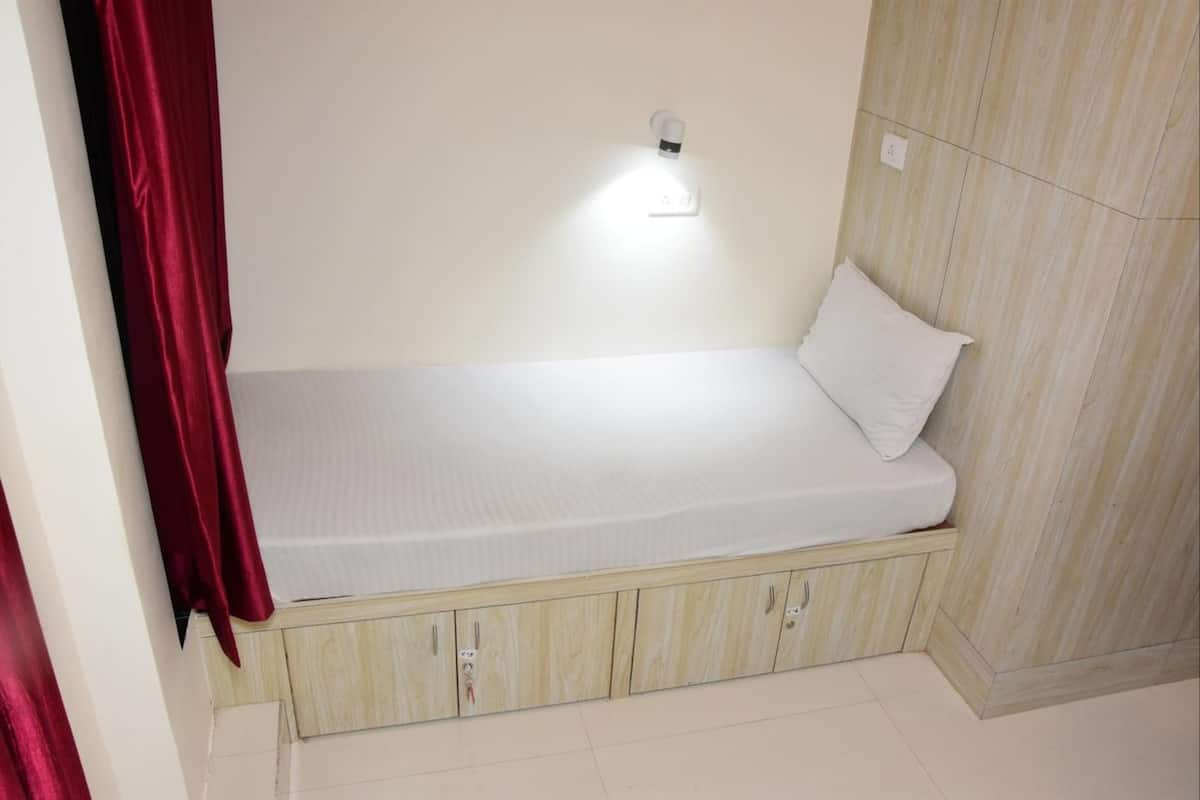 Shared Dormitory, Men only | WiFi (free)