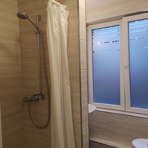 Standard Double Room | Blackout drapes, free WiFi, bed sheets - Haus Worch (Juist)