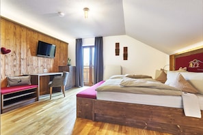 Suite Classique (Abendrot) | Minibar, coffres-forts dans les chambres, Wi-Fi gratuit, draps fournis
