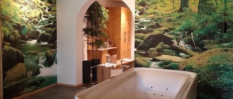 Sauna, bain Ă remous