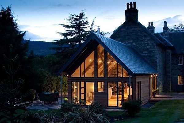 Depan hartanah - siang/malam