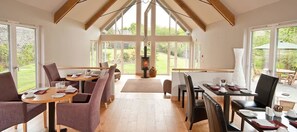 含每日全套早餐