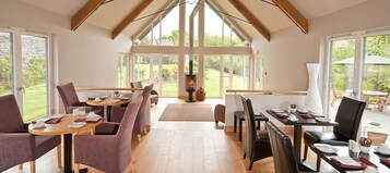 Free daily full breakfast