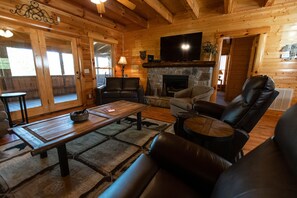 Smart TV, fireplace, DVD player, table football