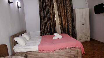 1 bedroom, iron/ironing board, WiFi