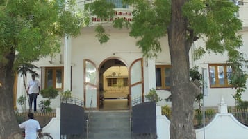 Ngoại thất