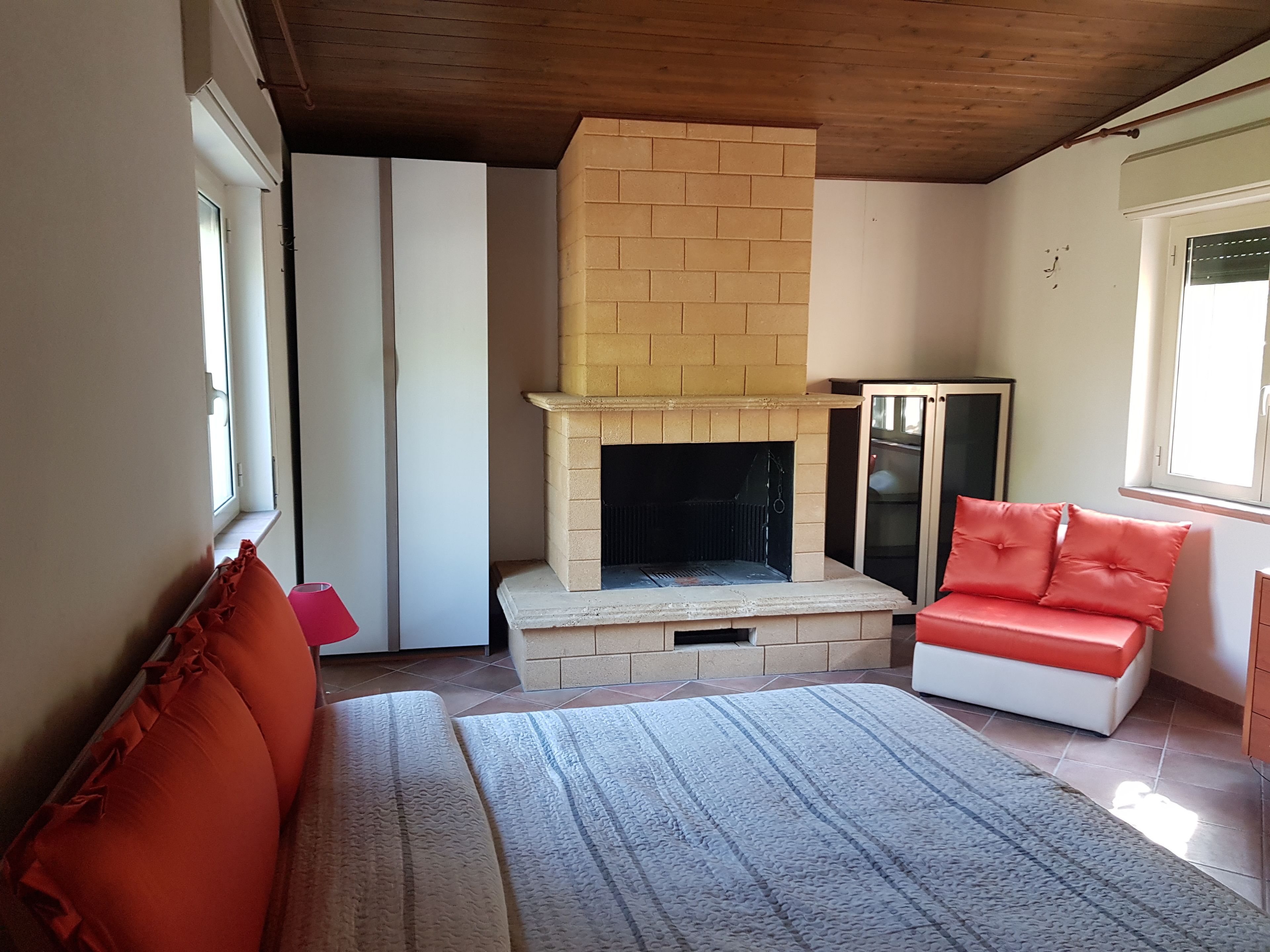 Minibar, individually decorated, individually furnished, desk