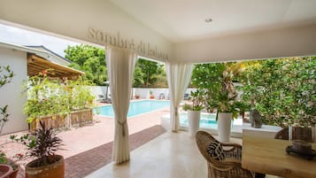 Alberca al aire libre