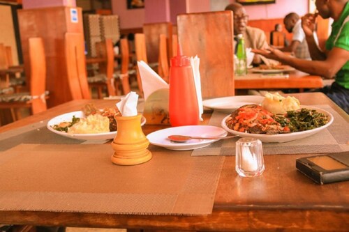 Sakawa Towers County Hotel