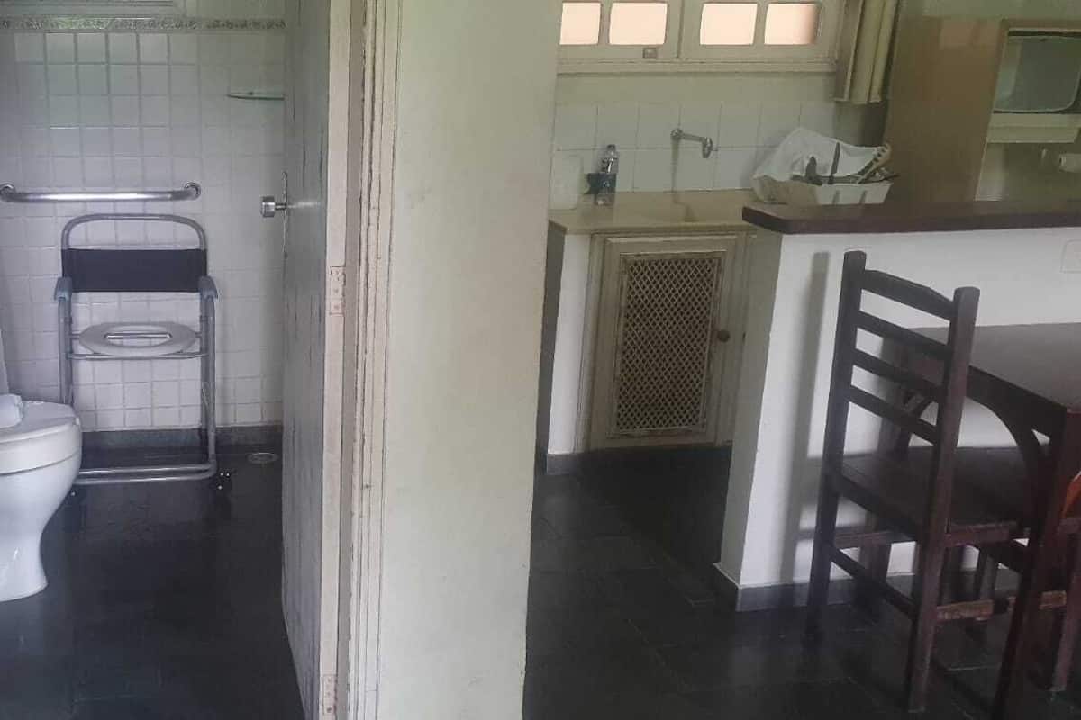 Double room with accessibility | Bathroom | Shower, soap, toilet paper
