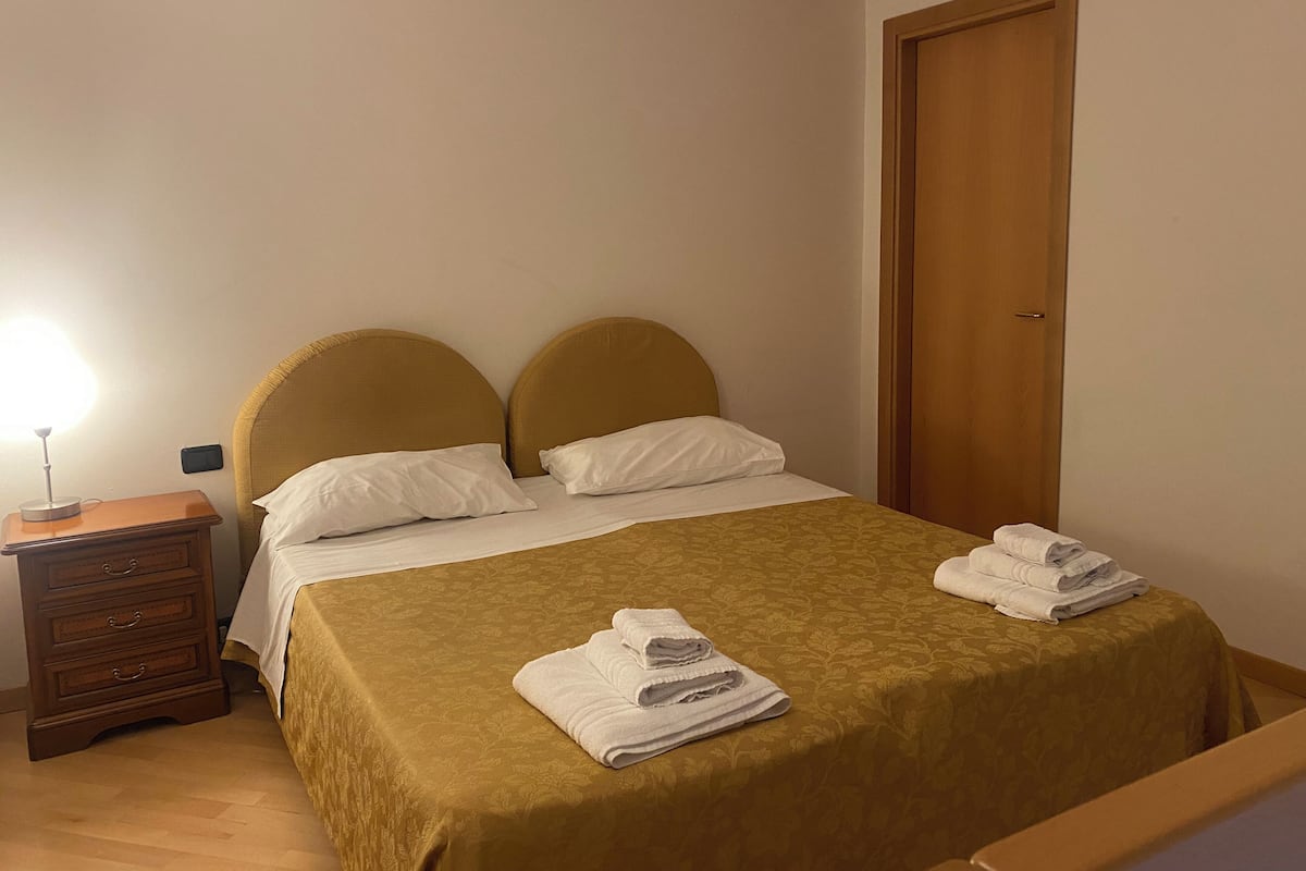 Dúplex | Minibar, wifi gratis, ropa de cama