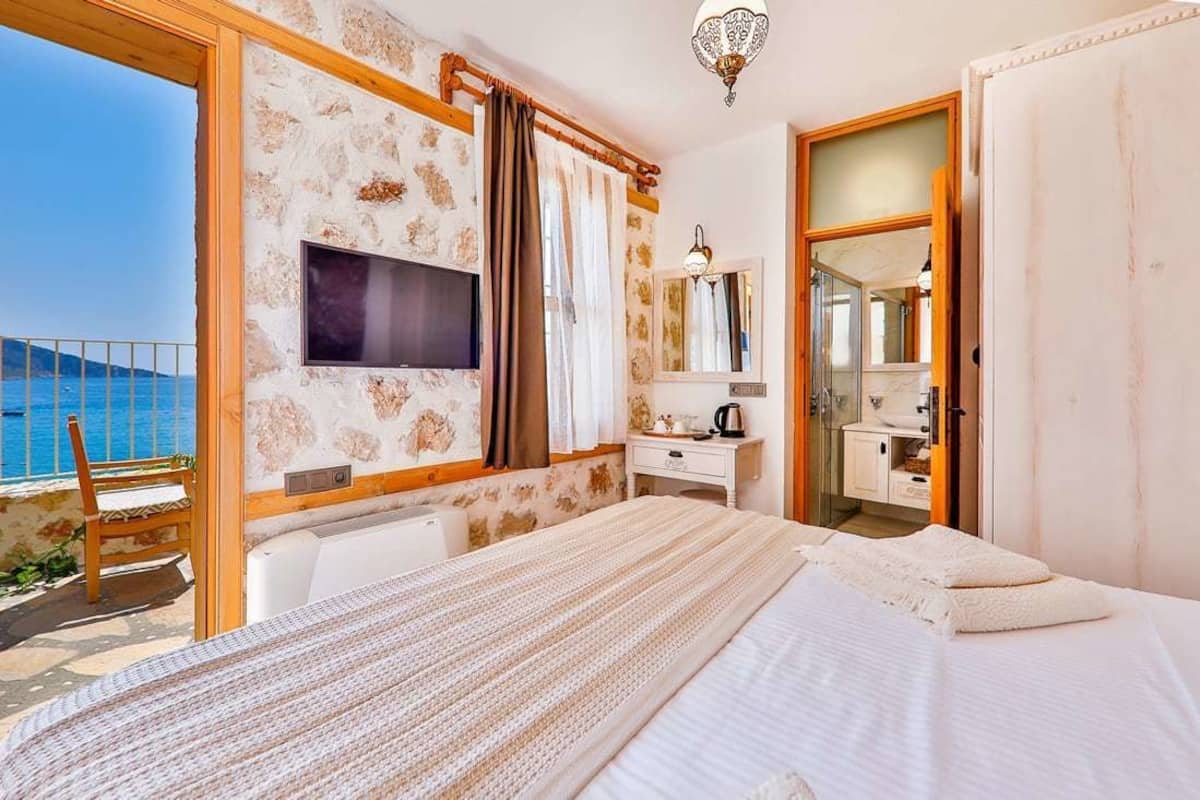Suite Confort, vista al mar (Violet) | 1 habitación, caja de seguridad en la habitación y insonorización