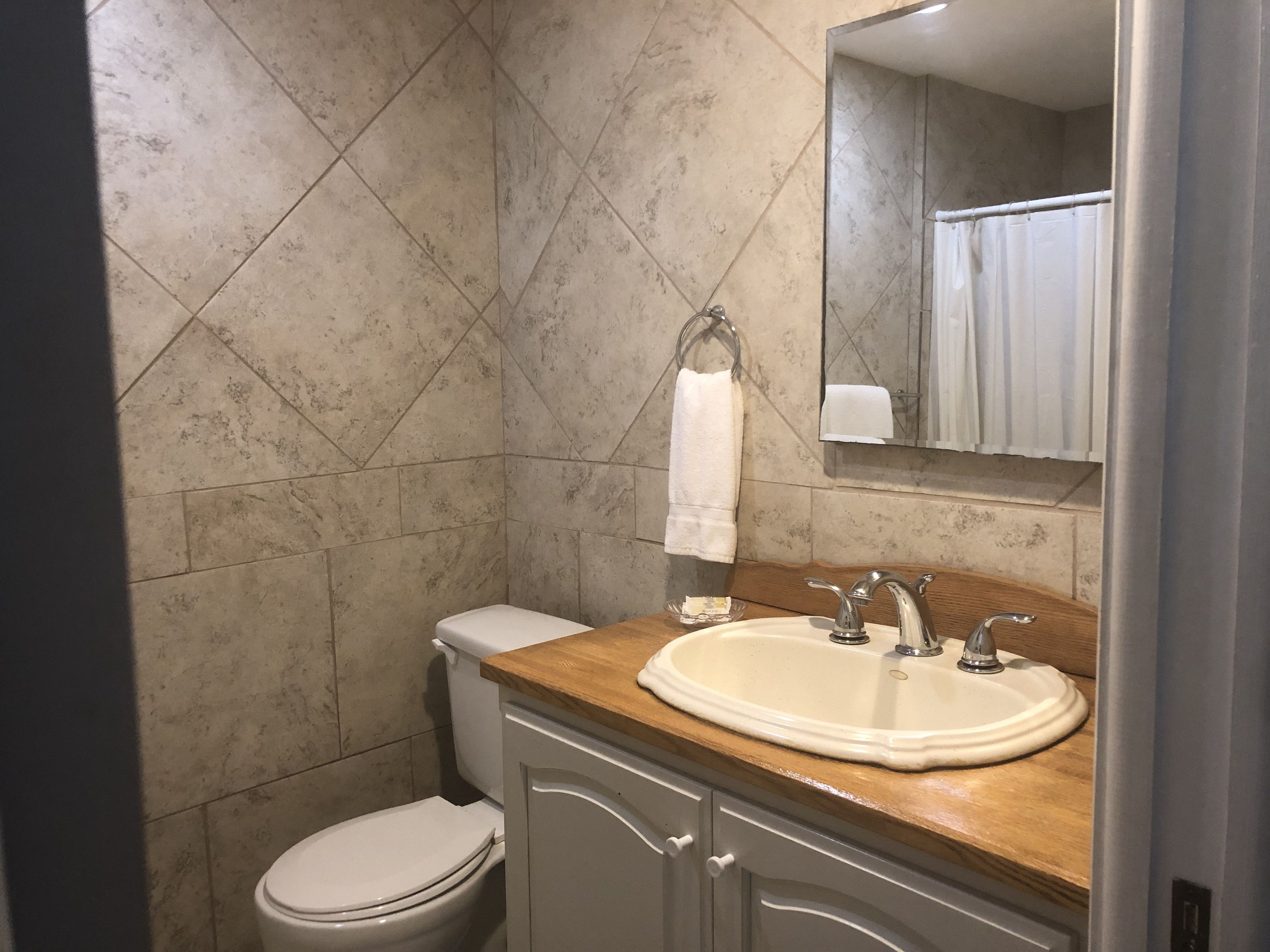 standard single room | bathroom sink