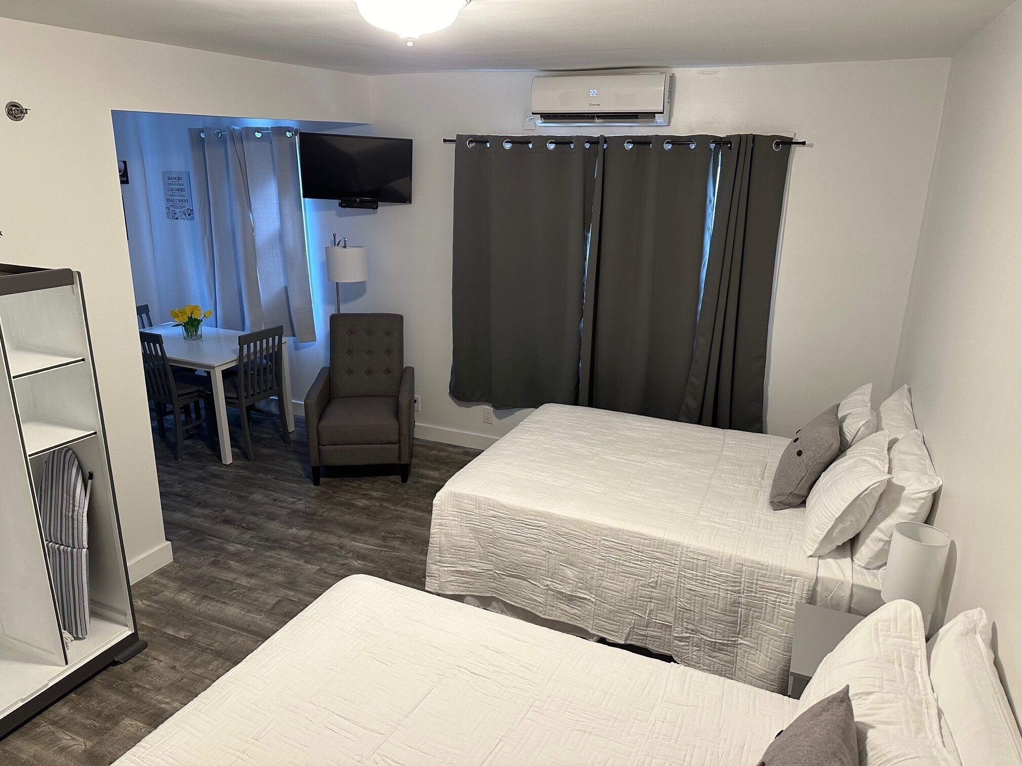 Kahden hengen superior-huone, tupakointi kielletty, keittotila | Silitysrauta/-lauta, ilmainen Wi-Fi, vuodevaatteet