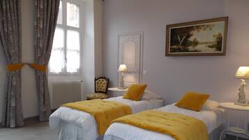 Comfort dubbelrum eller tvÄbÀddsrum | SÀngtillbehör av högsta kvalitet, individuell inredning och unika möbler