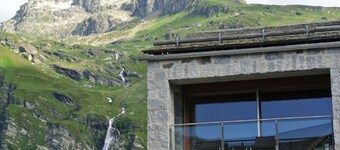 Tasteful and luxurious apartment in the heart of the quiet Maloja