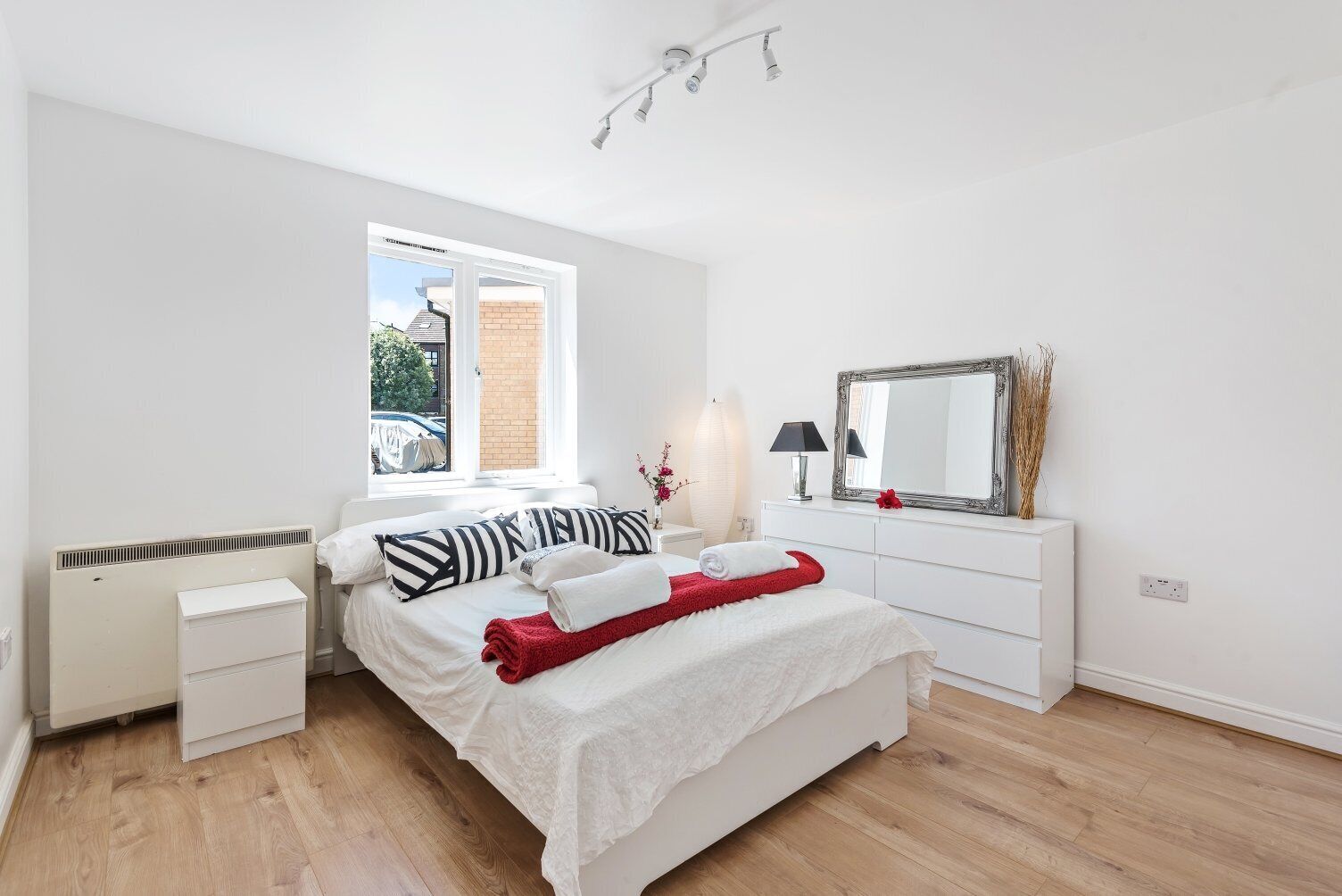 Business Apartment, 2 Bedrooms, Non Smoking | Free WiFi, bed sheets