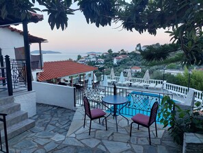 Signature Double or Twin Room | Hypo-allergenic bedding, in-room safe, soundproofing - Fengeros Village (Skiathos)