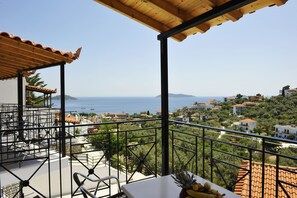 Studio Ground Floor , Partial Sea View (2 adults) | Terrace/patio - Fengeros Village (Skiathos)
