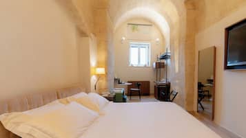 Egyptian cotton sheets, premium bedding, down duvets