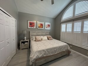 5 bedrooms, in-room safe, desk, iron/ironing board