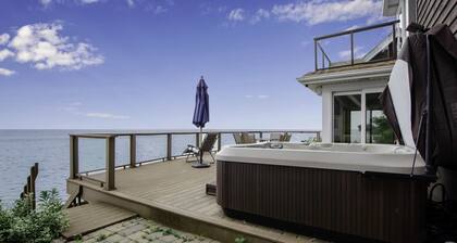 Amazing View On Spacious Lake Home. Open floor plan and deck for perfect parties