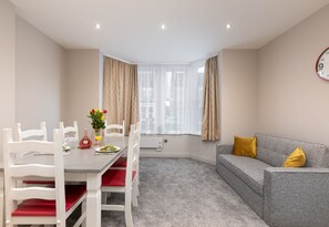Apartment, Private Bathroom (KVM - Regency Apartment) | Restaurant - KVM - Regency Apartment (Peterborough)