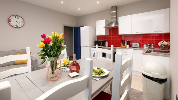 Apartment, Private Bathroom (KVM - Regency Apartment) | Restaurant - KVM - Regency Apartment (Peterborough)