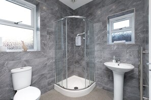 Leilighet, privat bad (KVM - Regency Apartment) | Bad