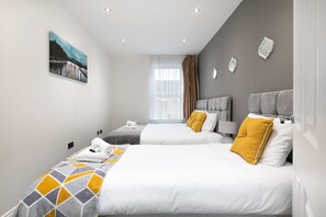 Room - KVM - Kensington Apartment (Peterborough)