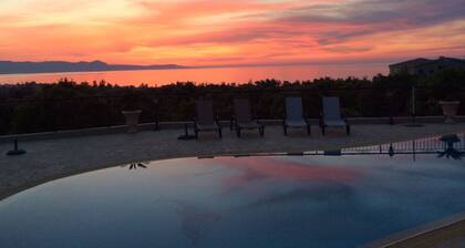 Webooking Sunset Villa