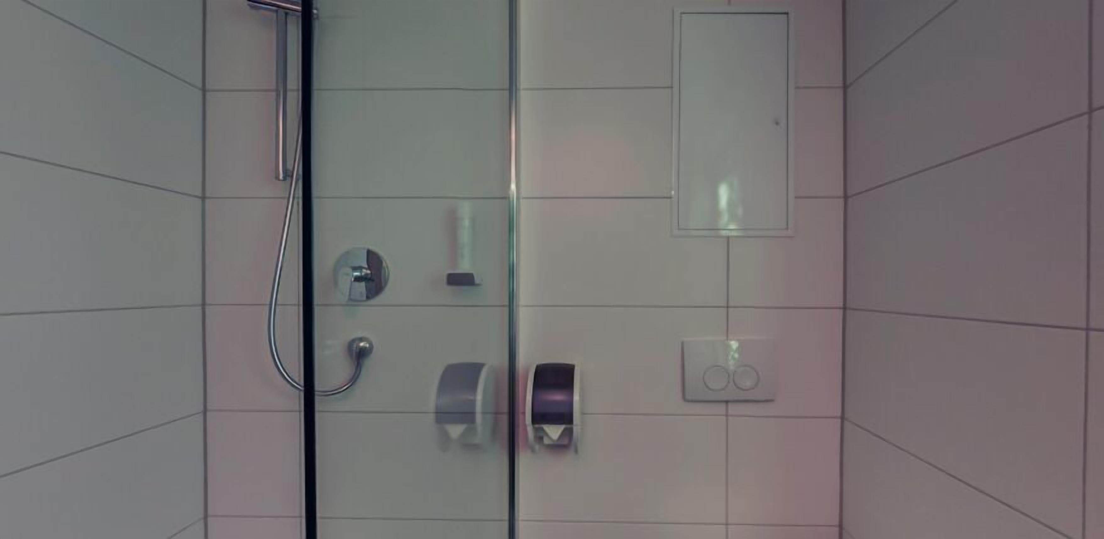 Ducha del cuarto de baño