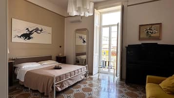 Comfort Double Room, 1 Queen Bed, Ensuite, City View | Hypo-allergenic bedding, free WiFi, bed sheets